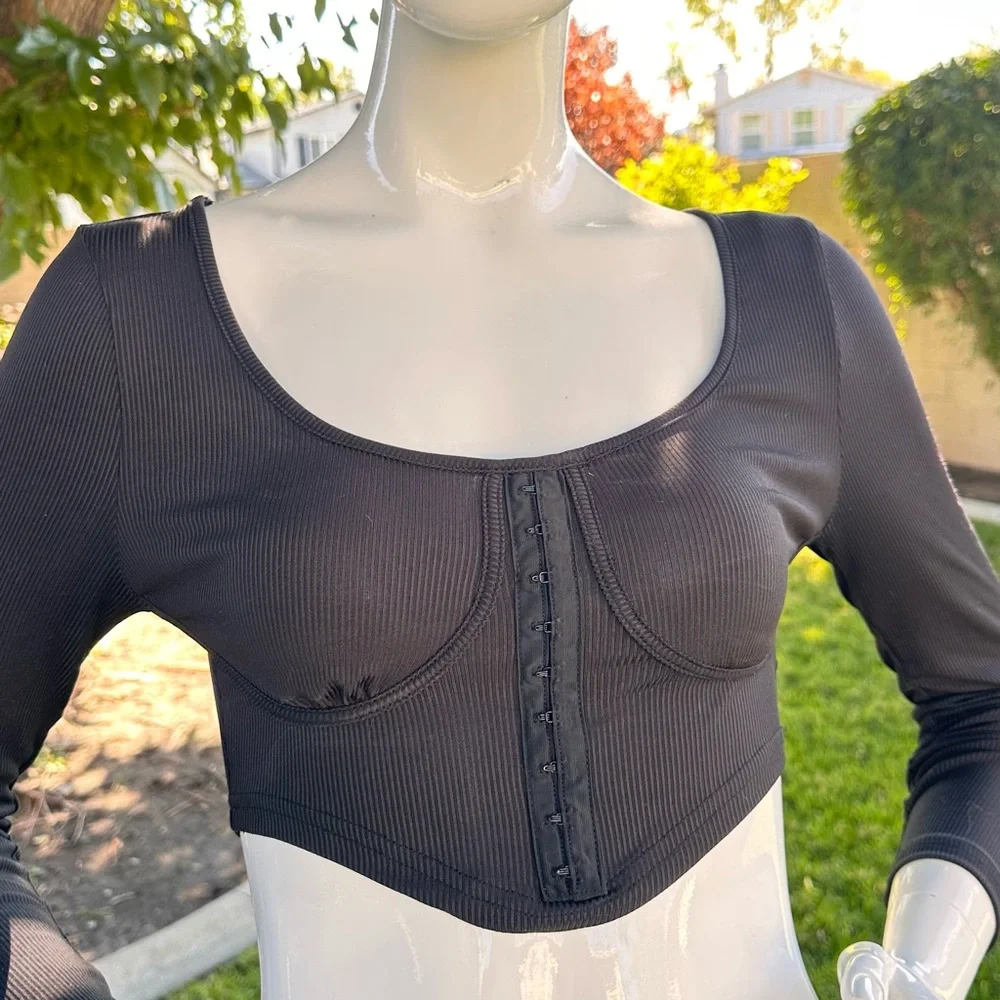 SHEIN Black Ribbed Long Sleeve Crop Top